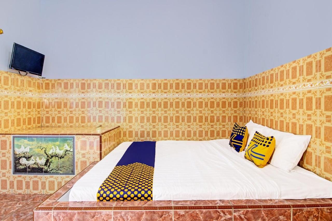 Spot On 91694 Hotel Rama Chandra Temanggung Zewnętrze zdjęcie
