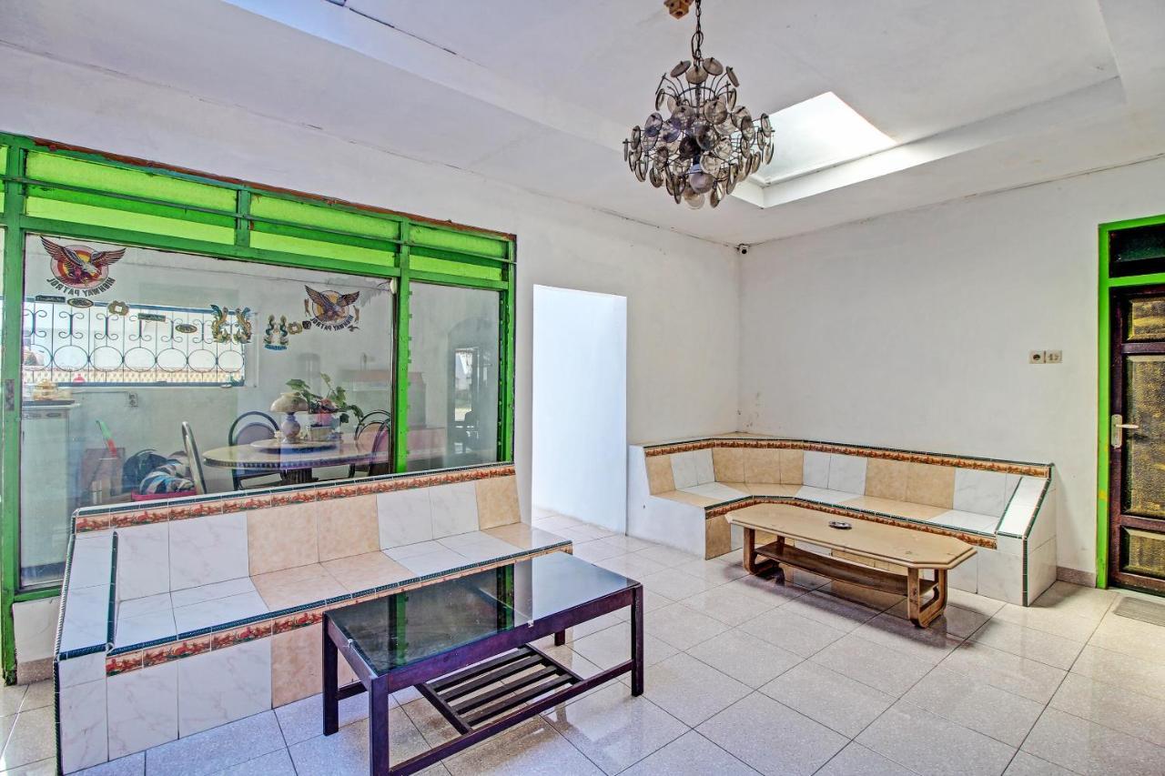Spot On 91694 Hotel Rama Chandra Temanggung Zewnętrze zdjęcie